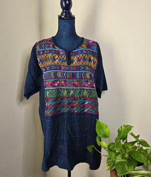 XL Unisex Shirt – Multicolor Geometric