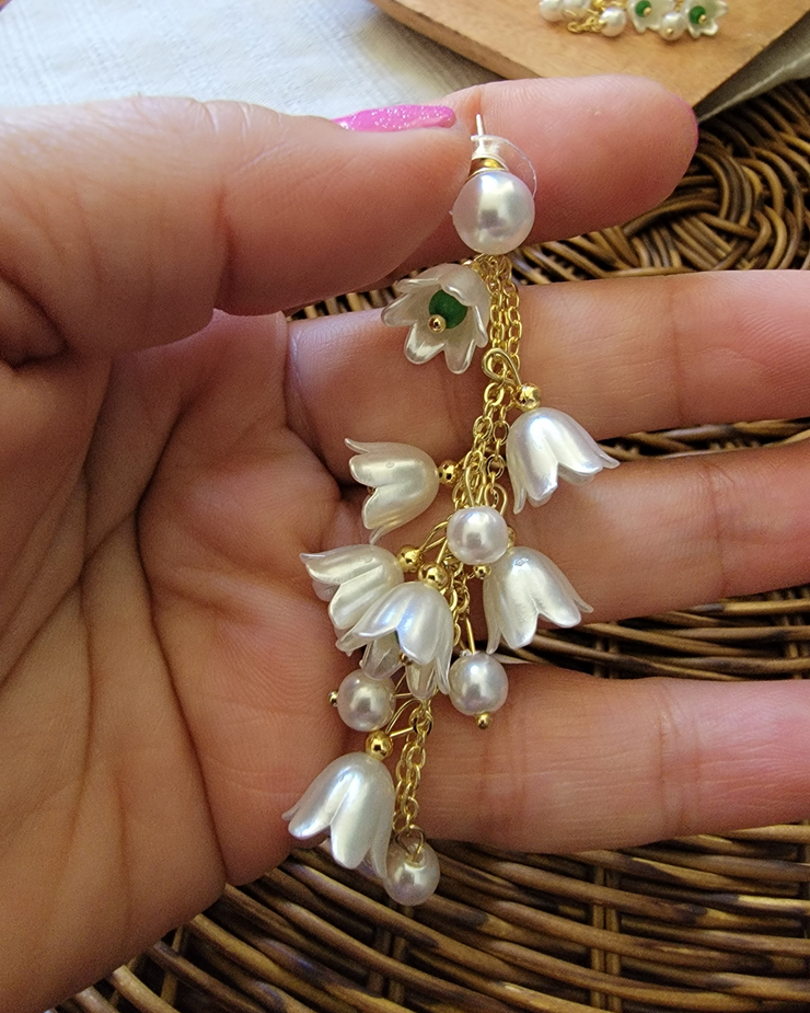 NON-ARTISANAL - Pearl Earrings