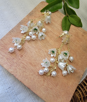 NON-ARTISANAL - Pearl Earrings